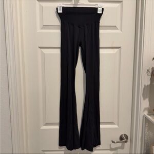 Aerie Offline Super Flare Smocked Leggings